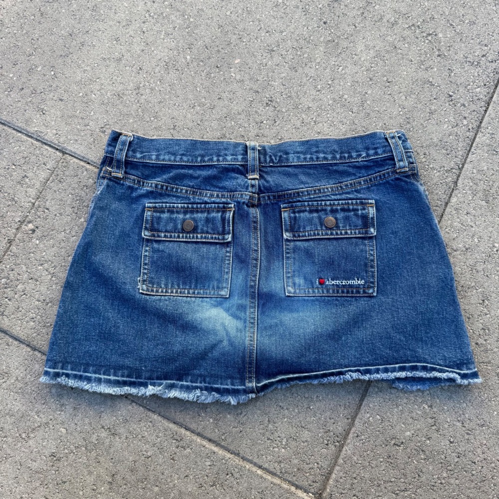Abercrombie & Fitch Vintage Denim Mini Skirt Medium Wash Frayed Hem Size 14